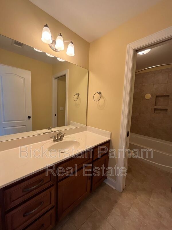 Building Photo - 7073 Spring Walk Dr