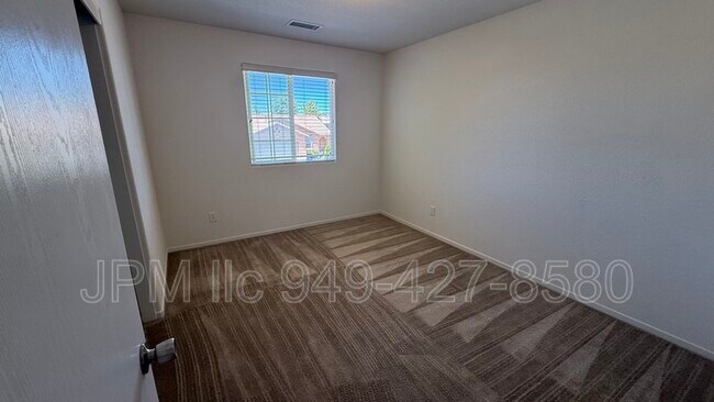 Building Photo - 330 Bulluno Dr