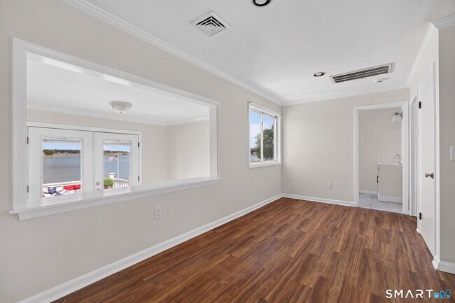 Building Photo - 272 Elm St