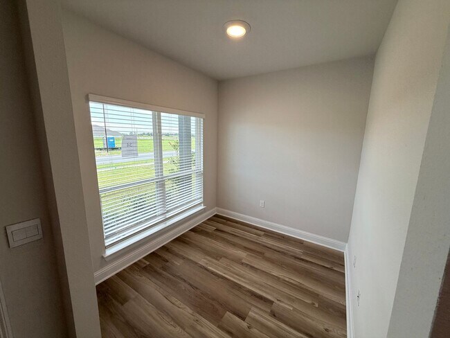 Building Photo - 28073 Hallow Trl