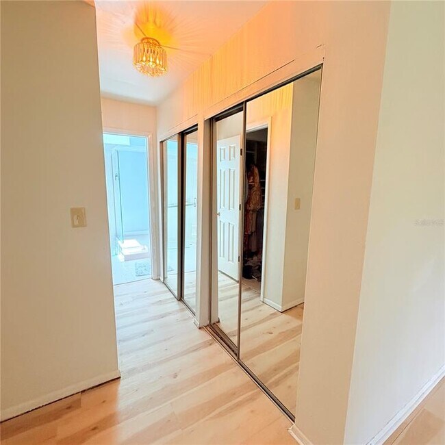 Building Photo - 229 Surf Scooter Dr