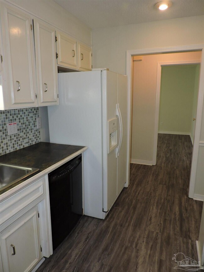 Building Photo - 2780 Honeywood Dr