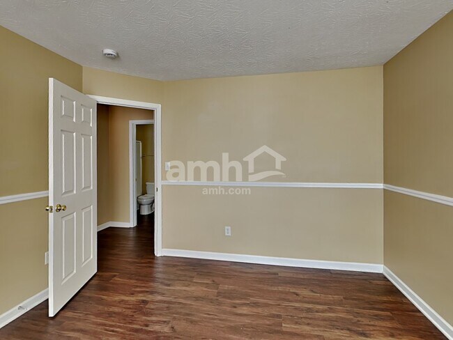 Building Photo - 5490 Appaloosa Cir