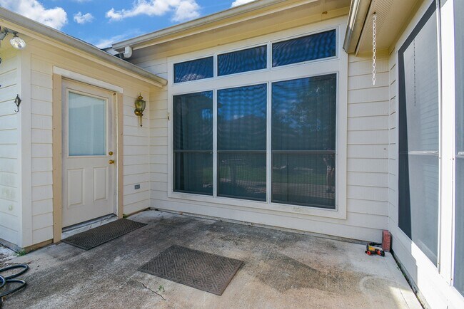 Building Photo - 18714 Flagstone Creek Rd