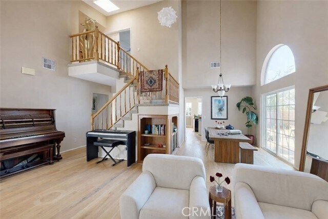 Building Photo - 5637 Redwood Ave