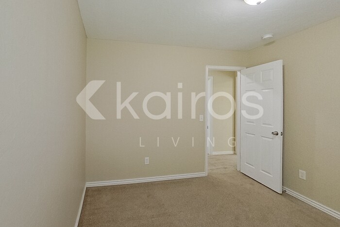 Building Photo - 4209 Snowy Owl Dr