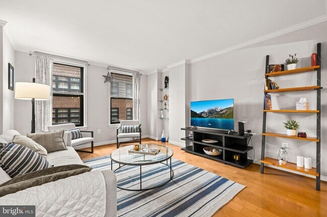 Building Photo - 631 D St NW