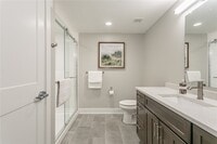 Building Photo - 205 Lakeshore Dr