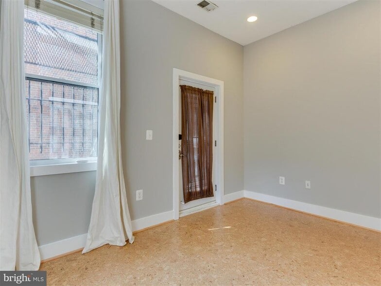 Building Photo - 500 M St NW