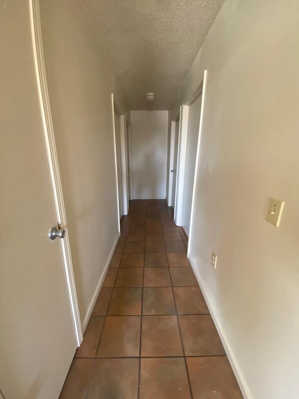 Building Photo - 656 Palisades Dr