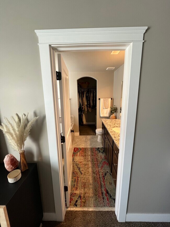 Building Photo - 2064 N 275 E