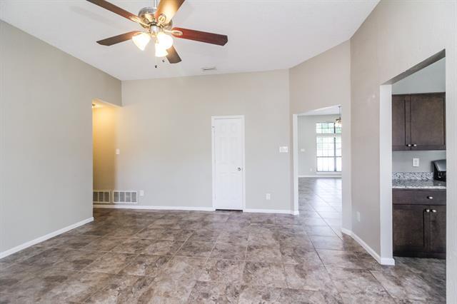 Building Photo - 4205 Martha Ln