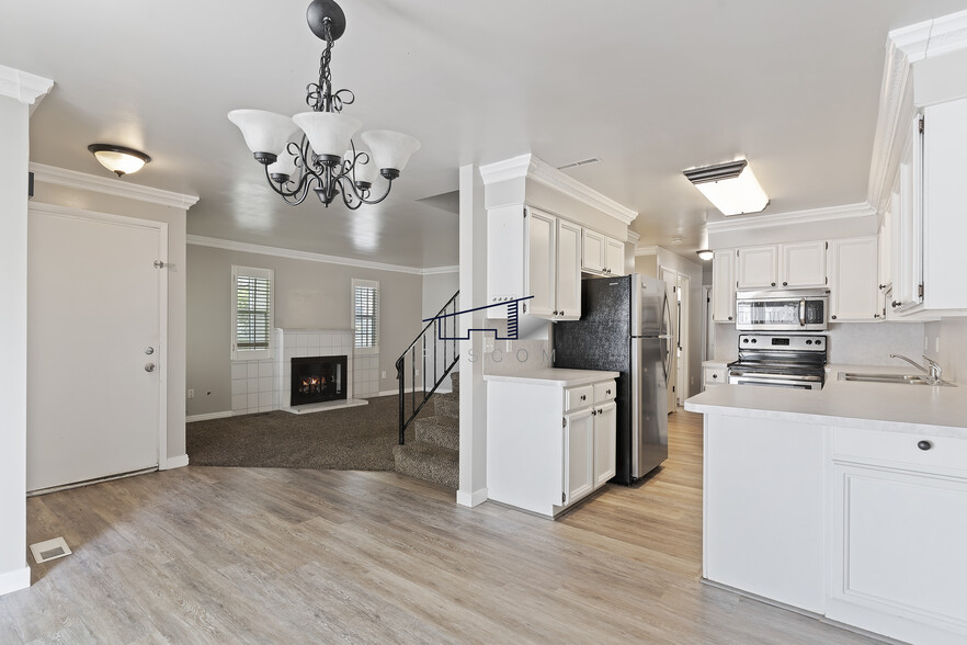 Building Photo - 77 Pheasantbrook Cir