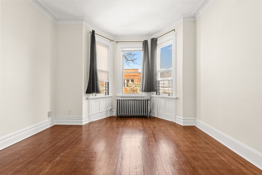 Building Photo - 711 6th St