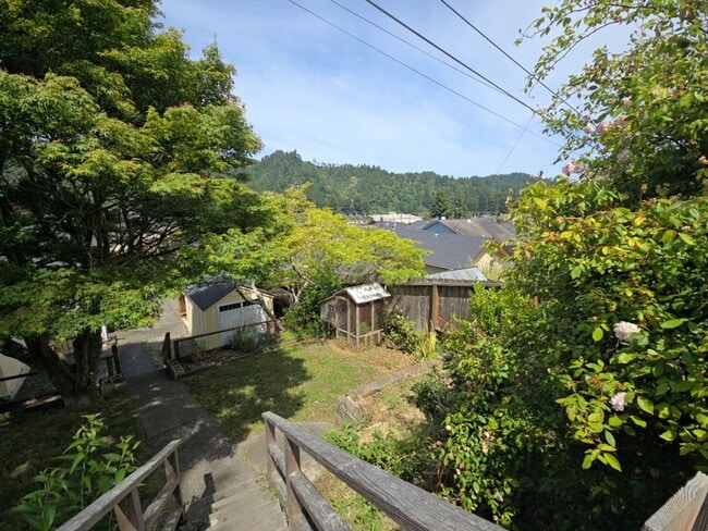 Building Photo - Beautifully remodeled 2BD/1BA Scotia home