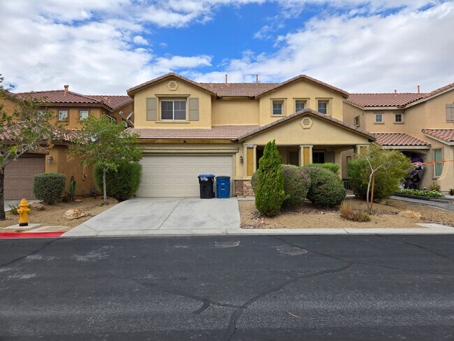 Primary Photo - 4 BED, 2 1/2 BATH, 2 STORY HOME!!