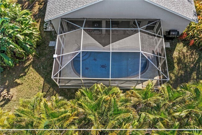 Building Photo - 1831 SE Van Loon Terrace