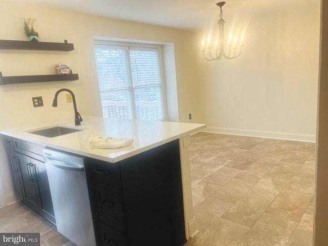 Building Photo - 8024 Hollow Reed Ct