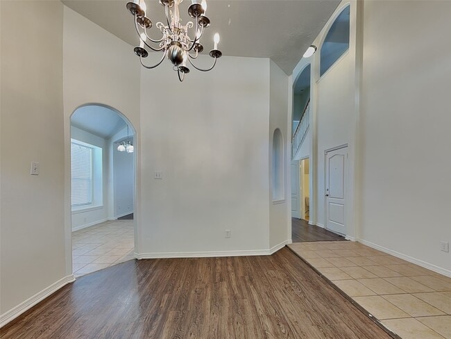 Building Photo - 30622 N Sulphur Creek Dr