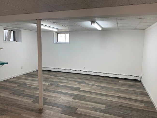 Building Photo - 17 Hamblin Rd