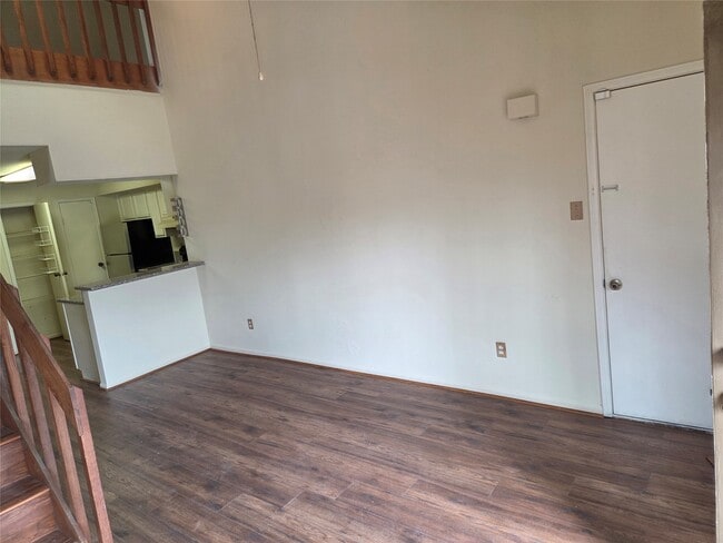 Building Photo - 2425 Holly Hall St