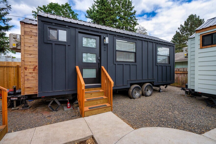 Building Photo - 4128 N Montana Ave