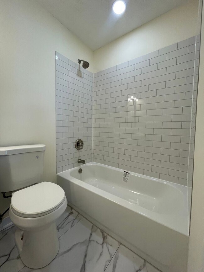 Building Photo - Charming Remodeled 3BR Home with Modern Finishes and Spacious Fenced in Yard