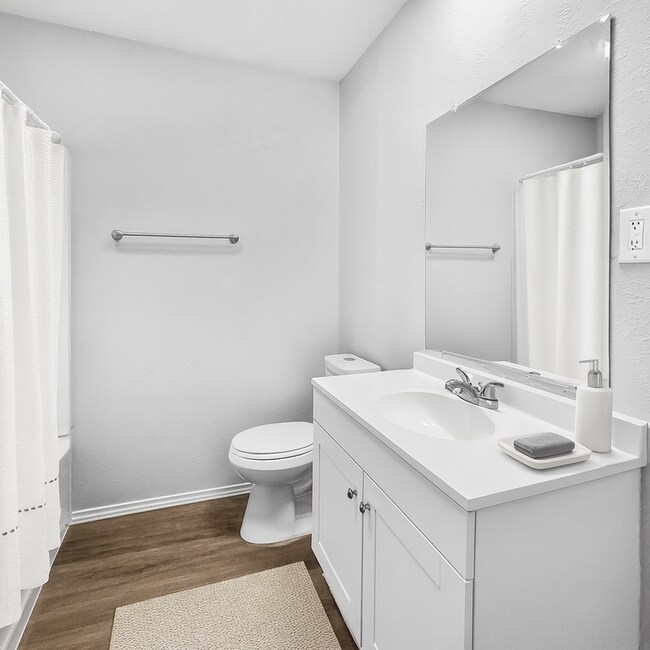 Building Photo - 5837 Aton Ave