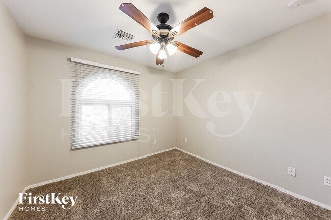 Building Photo - 5314 W Altadena Ave