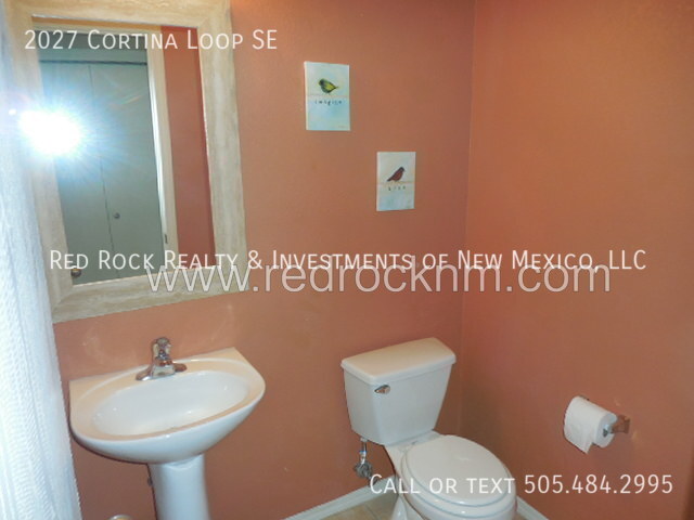 Building Photo - 2BR+Loft/2.5BTH Townhome in Gated Cabezon ...