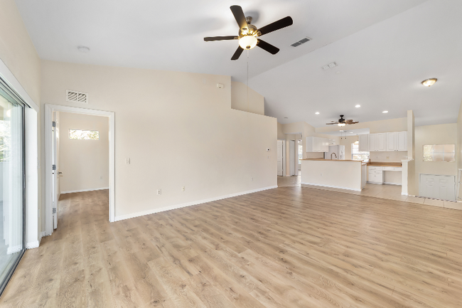 Building Photo - 5436 Admiral Way
