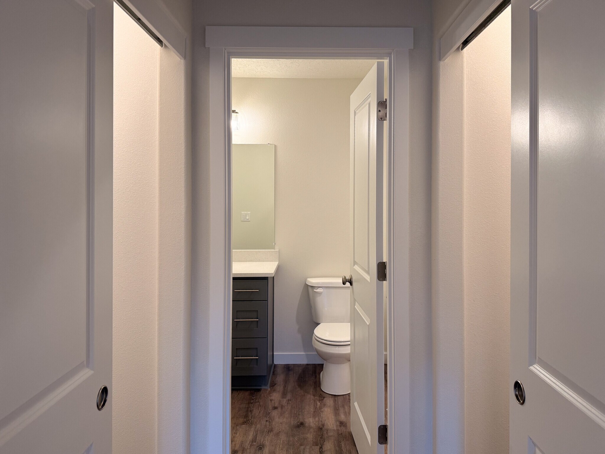 Building Photo - 507 NW Hillcrest Dr