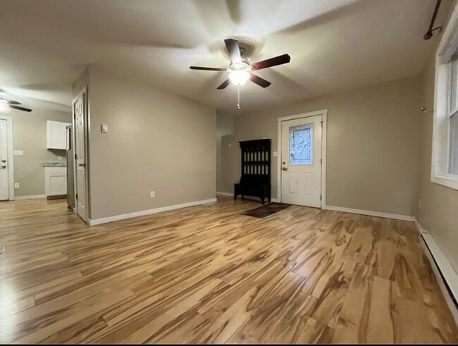 Building Photo - 240 Prospect St