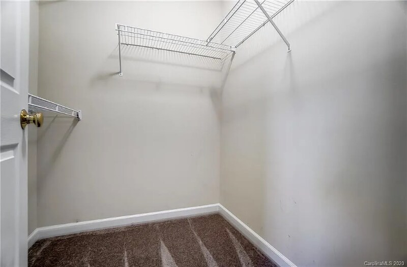 Building Photo - 7659 Bluff Point Ln