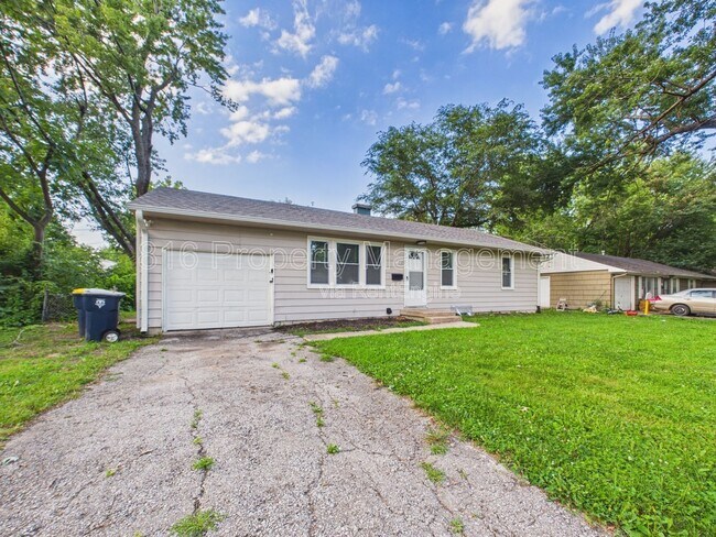 Building Photo - 11018 Booth Ave
