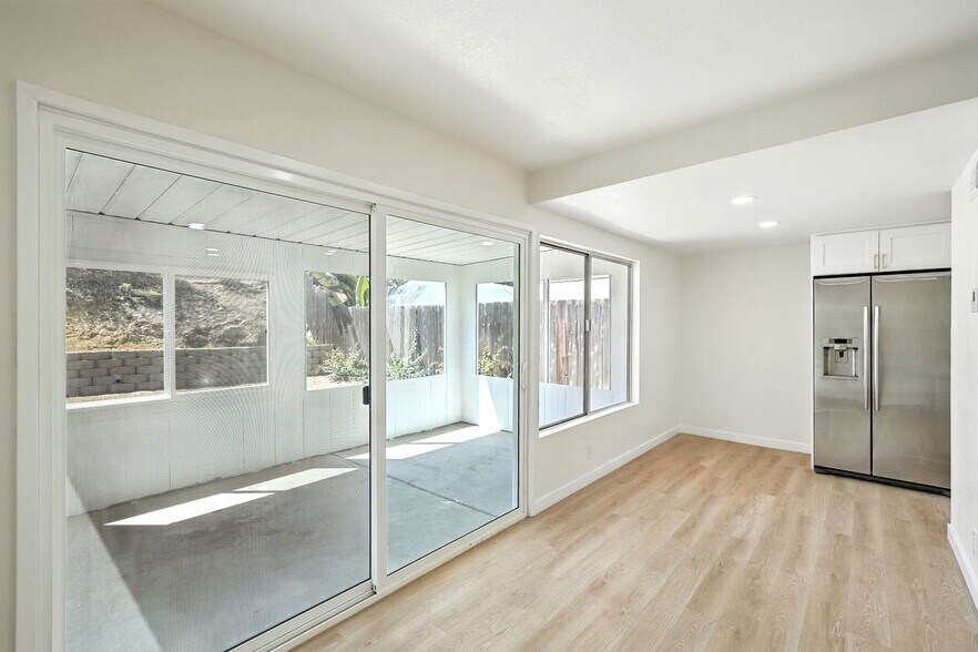 Building Photo - 1921 Terracina Cir