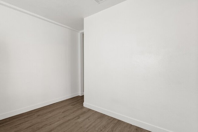 Building Photo - Brand new 3 bedroom renovation next to His...