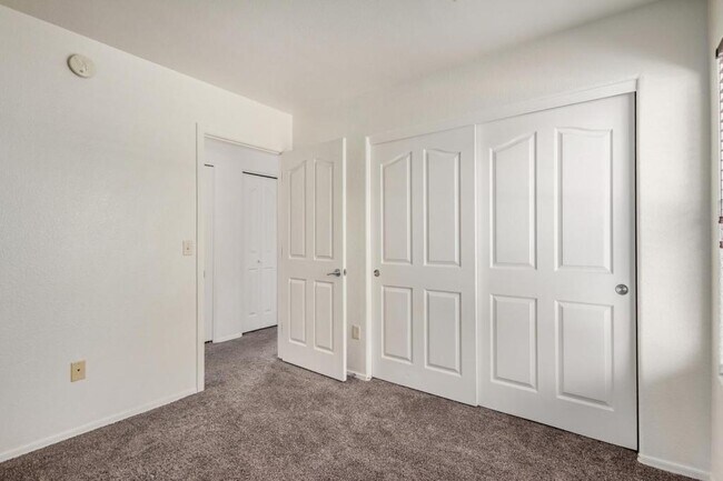 Building Photo - 13296 E Coyote Well Dr