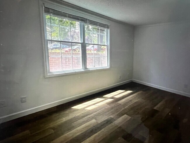 Building Photo - 1113 Huntmaster Terrace NE