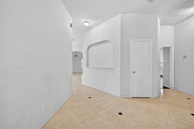 Building Photo - 6407 Capridge Dr