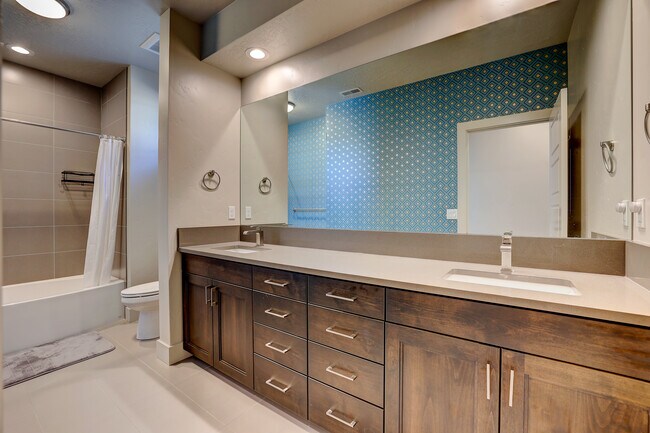 Building Photo - 3045 S Shadywood Way
