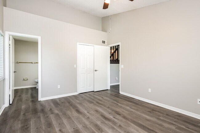 Building Photo - 2258 Baker Ave