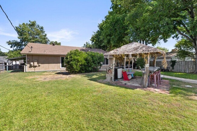 Building Photo - 9513 Braeburn Glen St