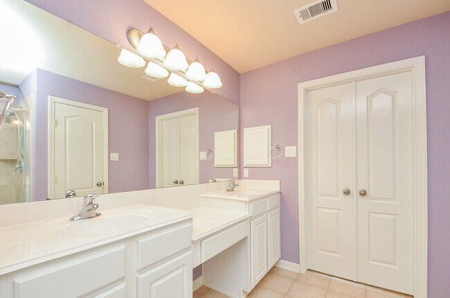 Building Photo - 6022 Preserve Ln