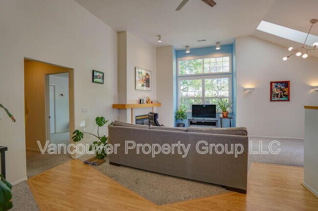 Building Photo - 13210 SE 7th St