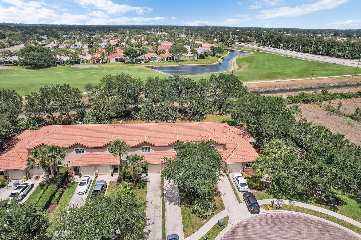 Building Photo - 6599 Old Farm Trl