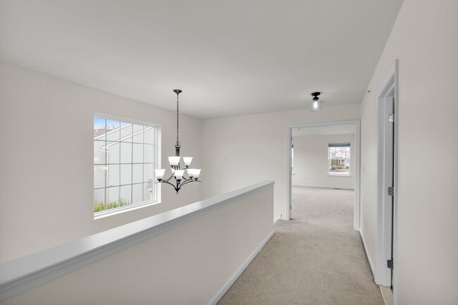 Building Photo - 3 bedroom Townhouse