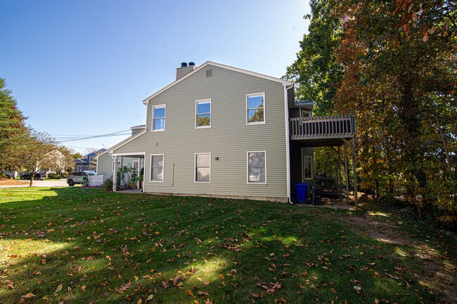 Exterior Side/ Unit Deck - 107 Turnessa Green