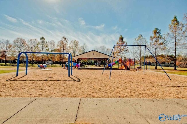 Building Photo - 97 S Interlaken Dr