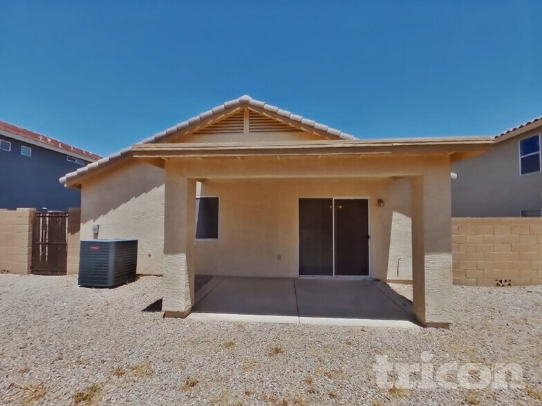 Building Photo - 1491 E Stirrup Ln